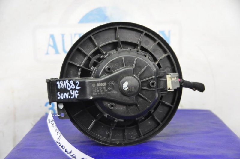 Запчасть моторчик печки HYUNDAI SONATA YF 10-14 2011 Седан 2.4 97113-3S000 Б/У Моторчик печки HYUNDAI SONATA YF 10-14 2011 Седан 2.4 97113-3S000 Б/У