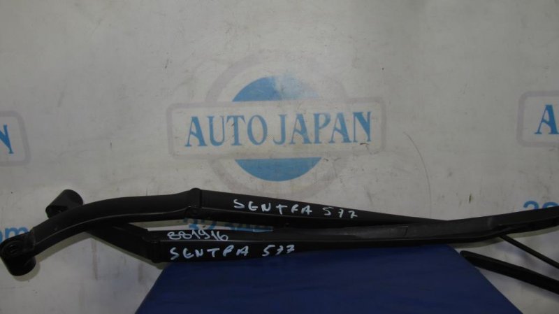 Поводок стеклоочистителя передний NISSAN SENTRA B17 12-21 2017 Седан 1.8 28881-3SG1A Б/У