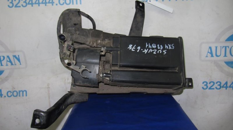 Запчасть абсорбер топливный SUZUKI SX4 06-13 2011 Хетчбек 2.0 18560-80J00 Б/У Абсорбер топливный SUZUKI SX4 06-13 2011 Хетчбек 2.0 18560-80J00 Б/У