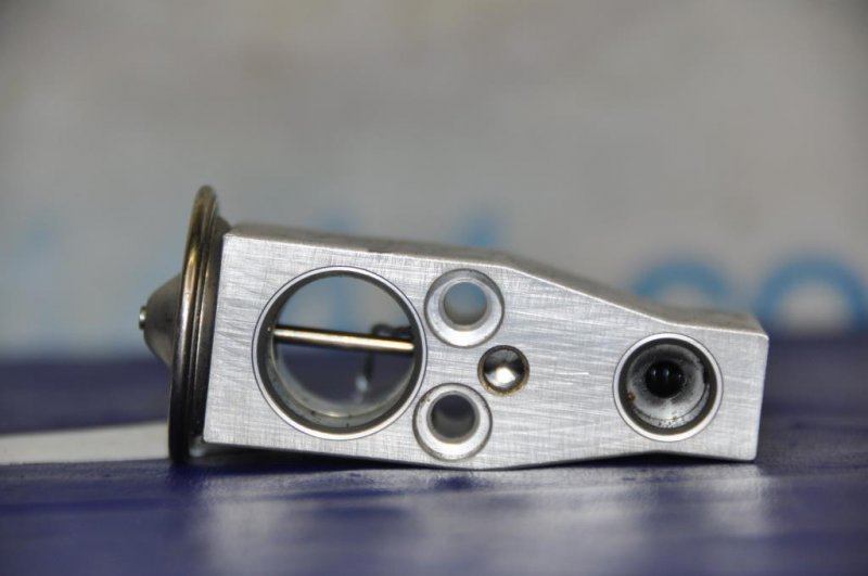 Клапан кондиционера SUBARU LEGACY BN 14-18 2015 Седан 2.5 73531AJ01A Б/У