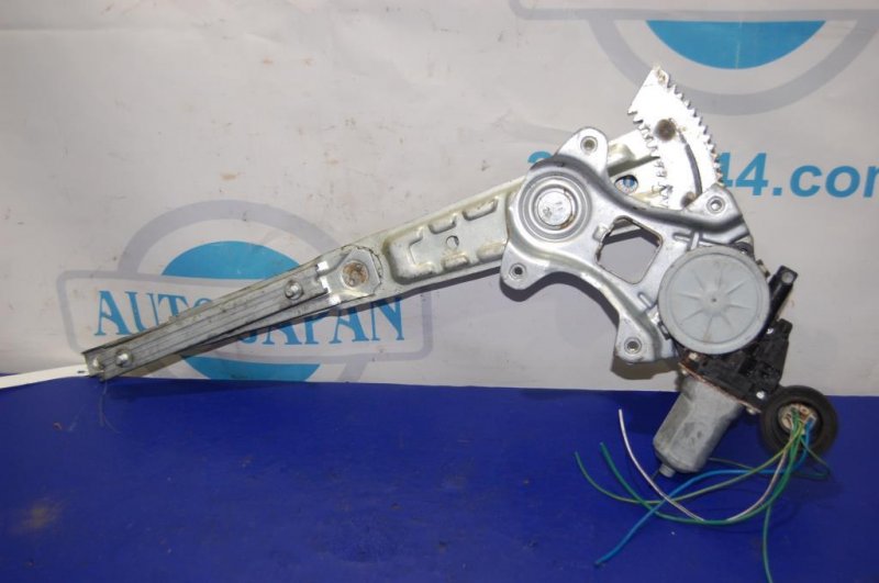 Стеклоподъемник задний правый INFINITI M35/M45 04-10 Седан 3.5 VQ35DE