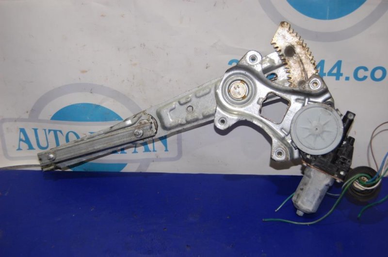 Стеклоподъемник задний правый INFINITI M35/M45 04-10 Седан 3.5 VQ35DE