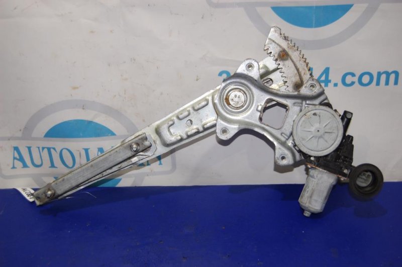 Стеклоподъемник задний правый INFINITI M35/M45 04-10 Седан 3.5 VQ35DE