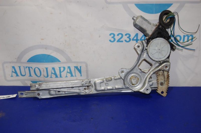 Стеклоподъемник задний левый INFINITI M35/M45 04-10 Седан 3.5 VQ35DE