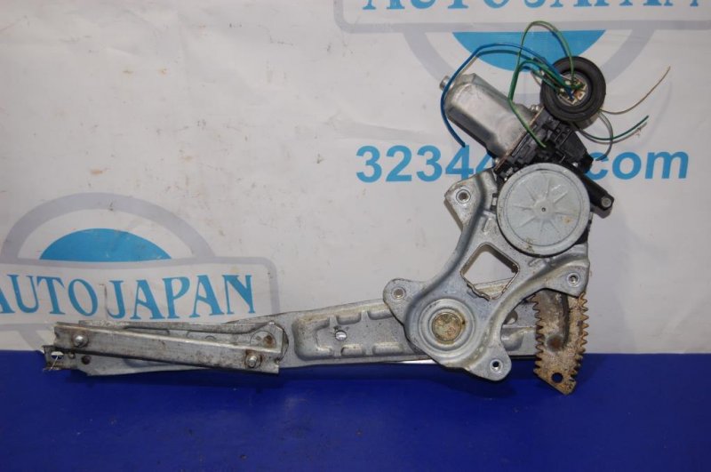 Стеклоподъемник задний левый INFINITI M35/M45 04-10 Седан 3.5 VQ35DE