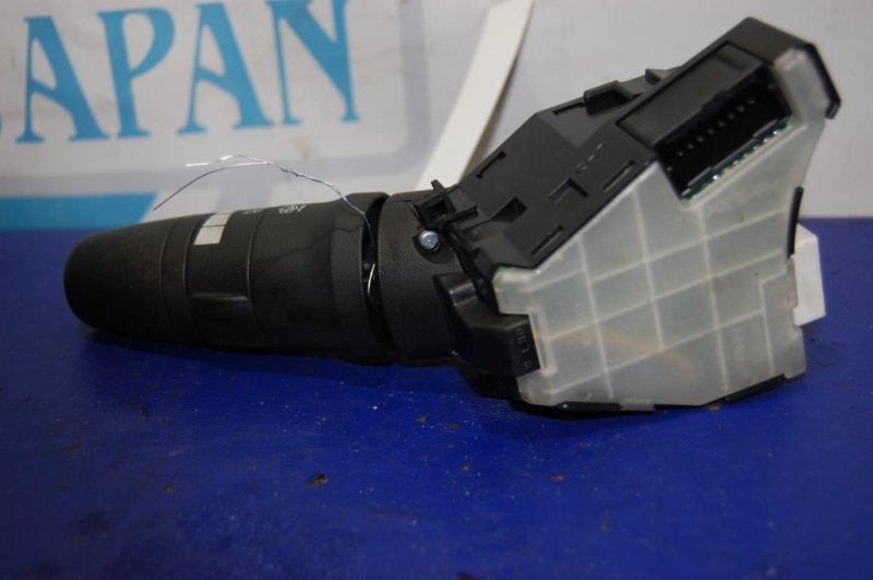 Подрулевой переключатель правый INFINITI M35/M45 04-10 Седан 3.5 VQ35DE Подрулевой переключатель правый INFINITI M35/M45 04-10 Седан 3.5 VQ35DE