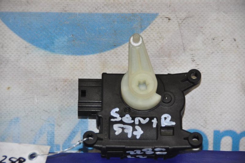 Моторчик заслонки печки NISSAN SENTRA B17 12-21 2017 Седан 1.8 27730-1KM0A Б/У