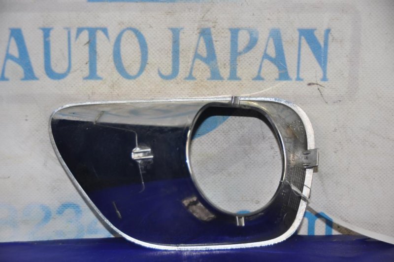 Накладка противотуманной фары LEXUS LX470 98-07 Внедорожник 4.7 Накладка противотуманной фары LEXUS LX470 98-07 Внедорожник 4.7