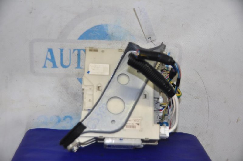 Блок предохранителей моторный отсек LEXUS GS350 GS300 05-11 2008 Седан 3.5 82730-30272 Б/У