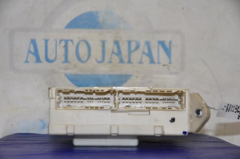 Блок предохранителей моторный отсек GS350 GS300 05-11 2008 Седан 3.5