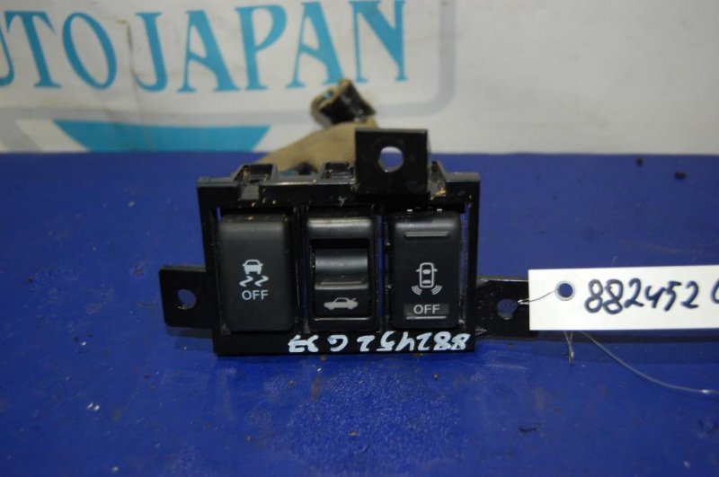 Кнопка INFINITI G25/G35/G37/Q40 06-14 Б/У