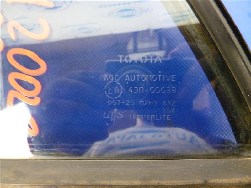 Стекло двери глухое заднее левое TOYOTA COROLLA 150 06-13 Стекло двери глухое заднее левое TOYOTA COROLLA 150 06-13