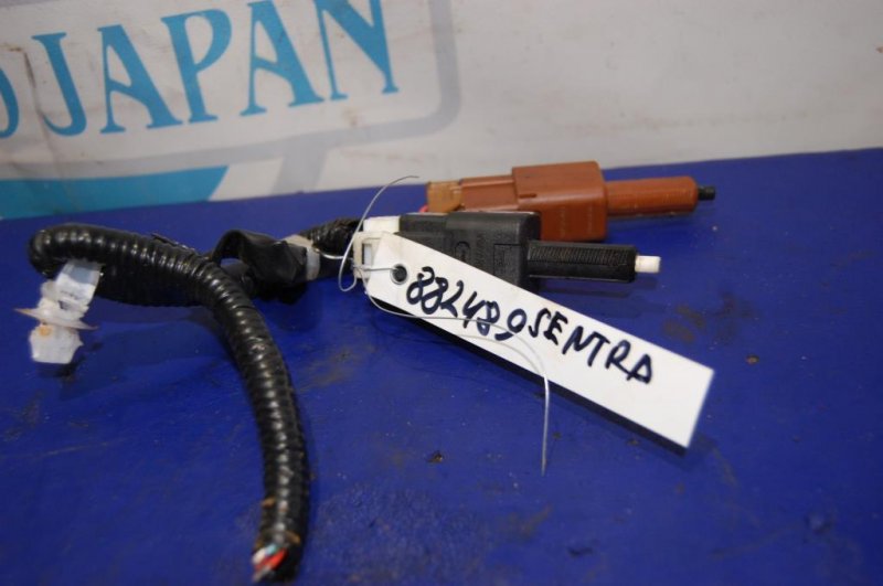 Запчасть датчик NISSAN SENTRA B17 12-21 Седан 1.8 Б/У Датчик NISSAN SENTRA B17 12-21 Седан 1.8 Б/У