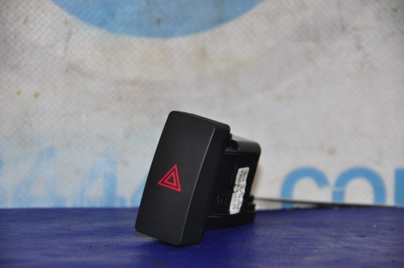 Кнопка аварийной сигнализации MAZDA 3 BM 13-19 2015 Седан 2.0L 4 BHR1-66-4H0 Б/У