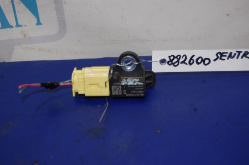 Датчик удара NISSAN SENTRA B17 12-21 2017 Седан 1.8 98830-3TA6A Б/У