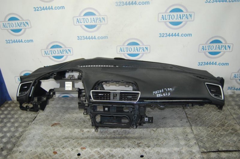 Запчасть торпедо MAZDA 3 BM 13-19 2015 Седан 2.0L 4 BJS7-60-350A02 Б/У Торпедо MAZDA 3 BM 13-19 2015 Седан 2.0L 4 BJS7-60-350A02 Б/У