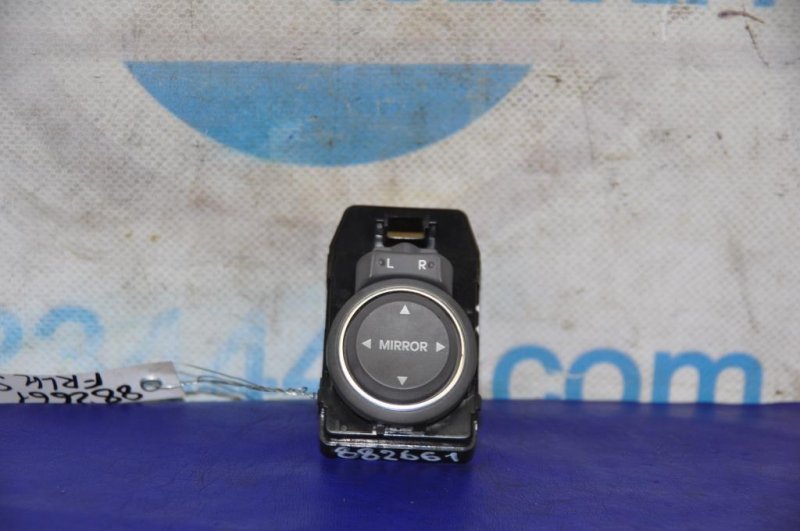 Блок управления зеркалами HYUNDAI SONATA YF 10-14 2011 Седан 2.4 93573-3S000RAS Б/У