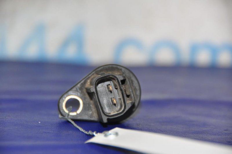 Датчик положения распредвала TOYOTA AVENSIS 03-08