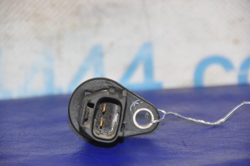 Датчик положения коленвала TOYOTA AVENSIS 03-08