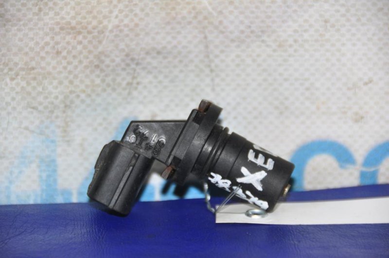 Запчасть датчик положения коленвала MAZDA XEDOS 9 X9 (TA) 93-02 g4t0 0172 Б/У Датчик положения коленвала MAZDA XEDOS 9 X9 (TA) 93-02 g4t0 0172 Б/У