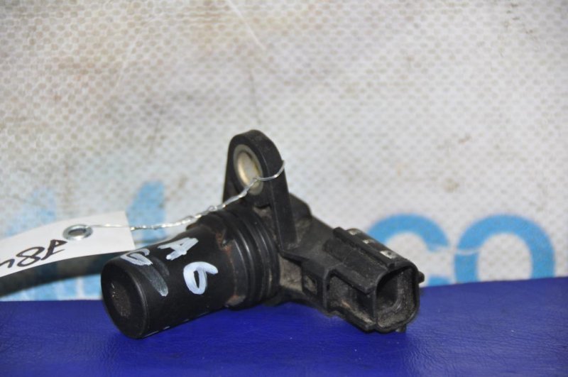 Датчик положения распредвала MAZDA 6 GG 02-07 LF01-18-230 Б/У