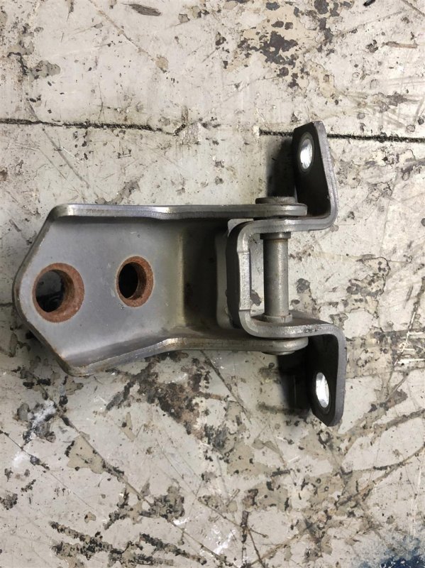 Петля двери верхняя передняя левая CX-7 06-12