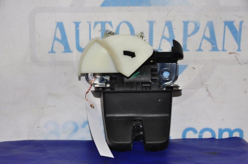 Замок крышки багажника VOLKSWAGEN JETTA USA 10-17 2016 162 1.4 CZTA 5C6 827 505 C Б/У