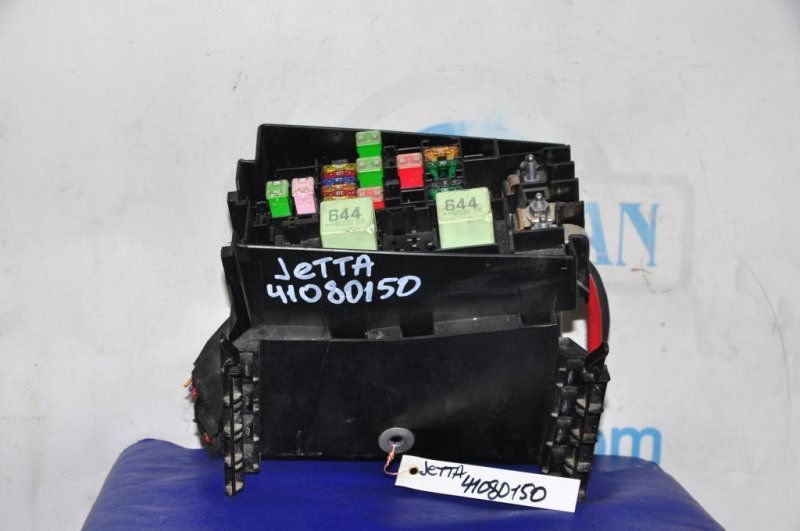 Блок предохранителей моторный отсек VOLKSWAGEN JETTA USA 10-17 2016 162 1.4 CZTA 5C0 937 819 Q Б/У