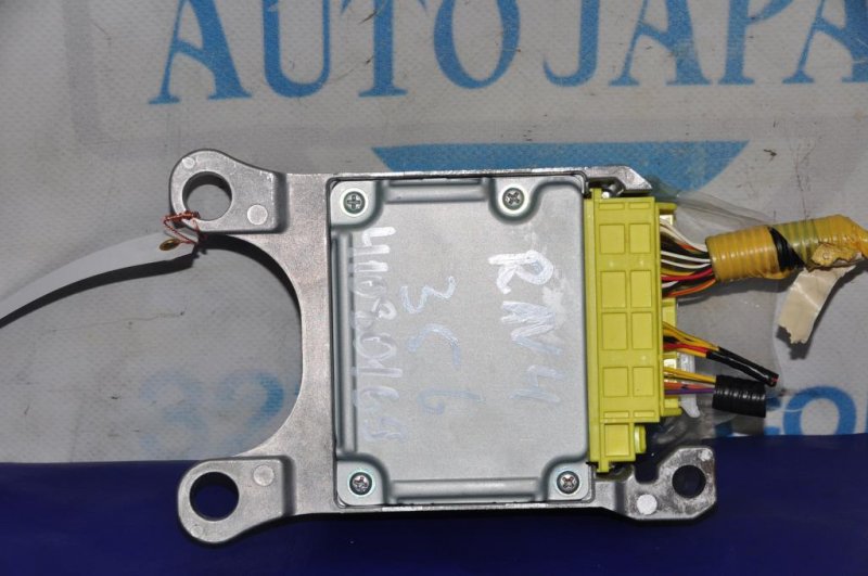 Блок управления AIRBAG TOYOTA RAV4 05-12 ACA38 2.4 2AZFE Блок управления AIRBAG TOYOTA RAV4 05-12 ACA38 2.4 2AZFE