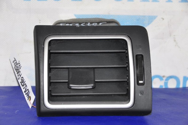 Запчасть дефлектор воздушный левый SUBARU FORESTER 12-19 2017 Внедорожник 2.5 66110SG050 Б/У Дефлектор воздушный левый SUBARU FORESTER 12-19 2017 Внедорожник 2.5 66110SG050 Б/У