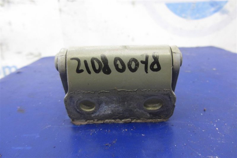 Запчасть петля крышки багажника правая HYUNDAI SANTA FE (CM) 05-12 79710-26001 Б/У Петля крышки багажника правая HYUNDAI SANTA FE (CM) 05-12 79710-26001 Б/У