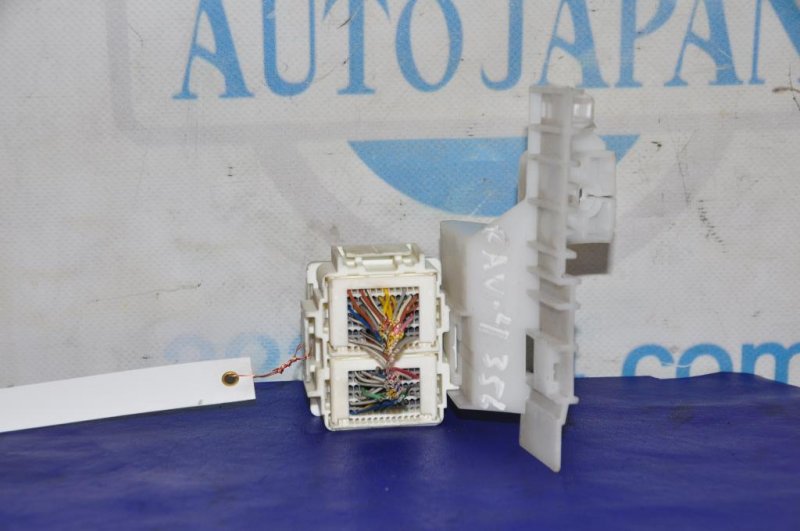 Блок предохранителей салон TOYOTA RAV4 05-12 ACA38 2.4 2AZFE Блок предохранителей салон TOYOTA RAV4 05-12 ACA38 2.4 2AZFE