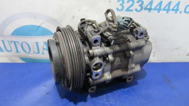 Компрессор кондиционера SUBARU FORESTER SG 02-07 EJ20 73111AC002 Б/У