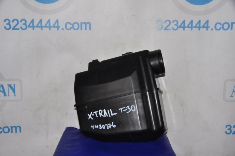 Резонатор воздушного фильтра NISSAN X-TRAIL T30 01-07 16585-8H30A Б/У