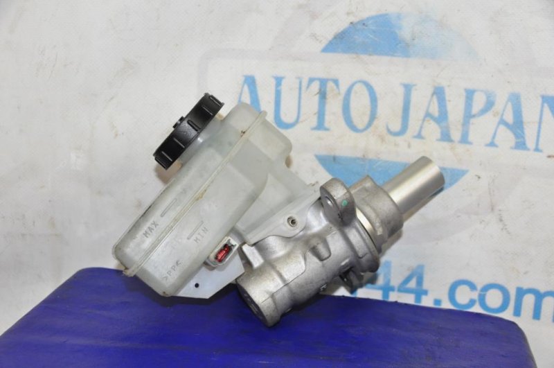 Главный тормозной цилиндр INFINITI G25/G35/G37/Q40 06-14