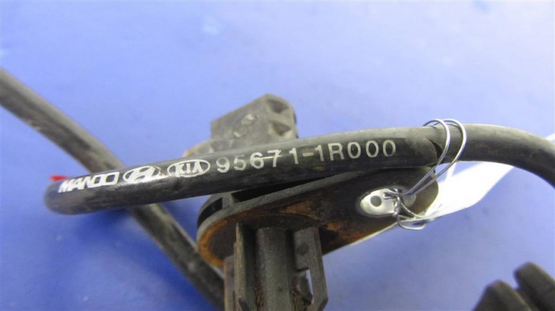 Датчик ABS передний правый ACCENT RB 10- 2012 Седан 1.6 Датчик ABS передний правый ACCENT RB 10- 2012 Седан 1.6