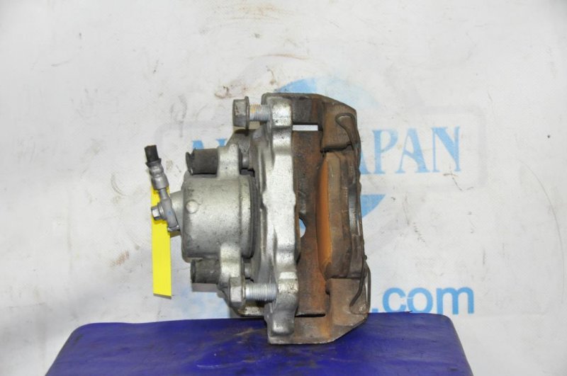 Суппорт тормозной передний правый VOLKSWAGEN JETTA USA 10-17 162 1.4 CZTA