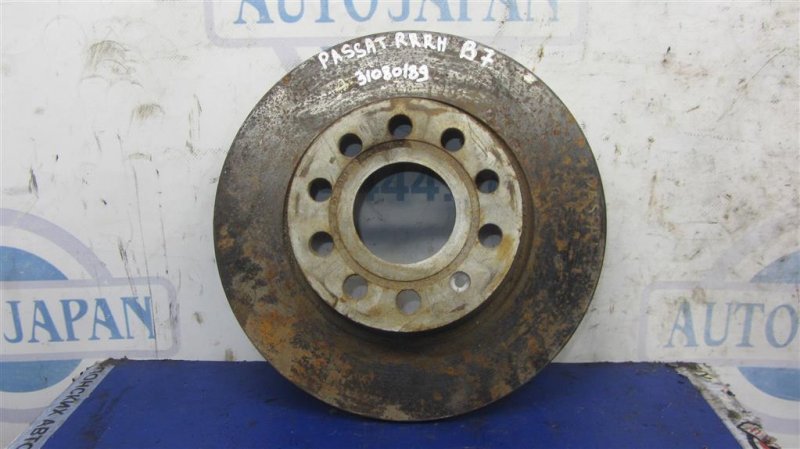 Тормозной диск задний VOLKSWAGEN PASSAT B7 11-15 2013 A32 2.5 CBUA 1K0 615 601 AA Б/У