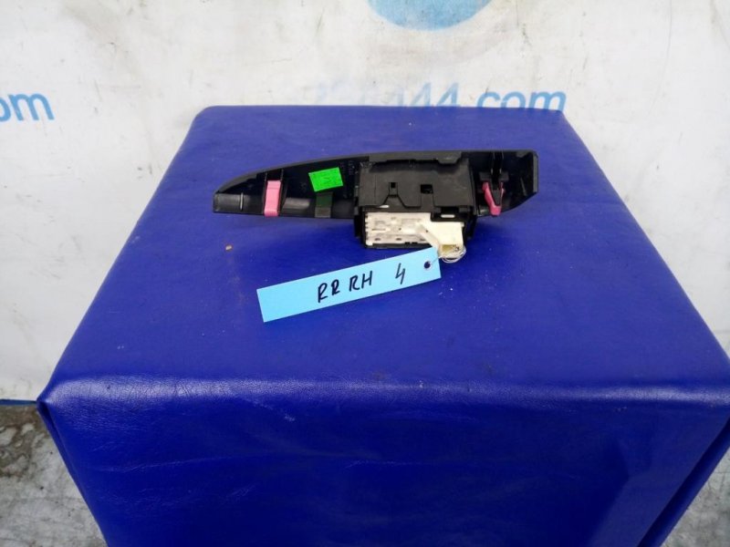 Кнопка стеклоподъемника задняя правая SIENNA 11-16