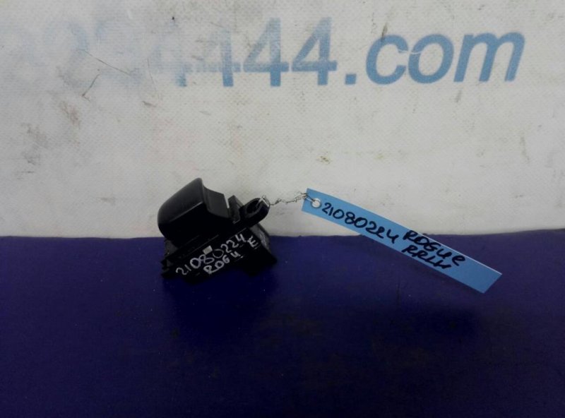 Кнопка стеклоподъемника задняя NISSAN X-TRAIL/ROGUE T32 13-20 25411-1KL5A Б/У