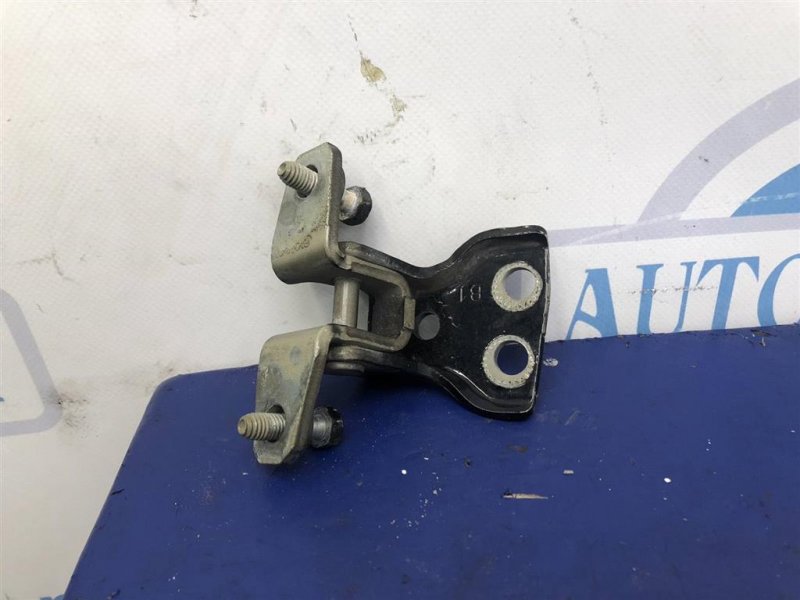 Петля двери верхняя задняя левая GALANT 03-12