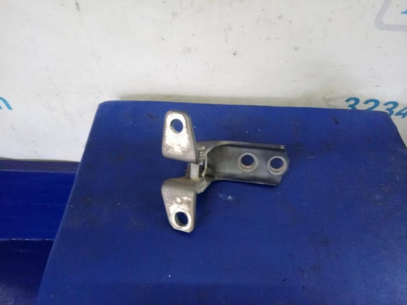 Петля двери верхняя передняя правая OUTLANDER XL 05-13