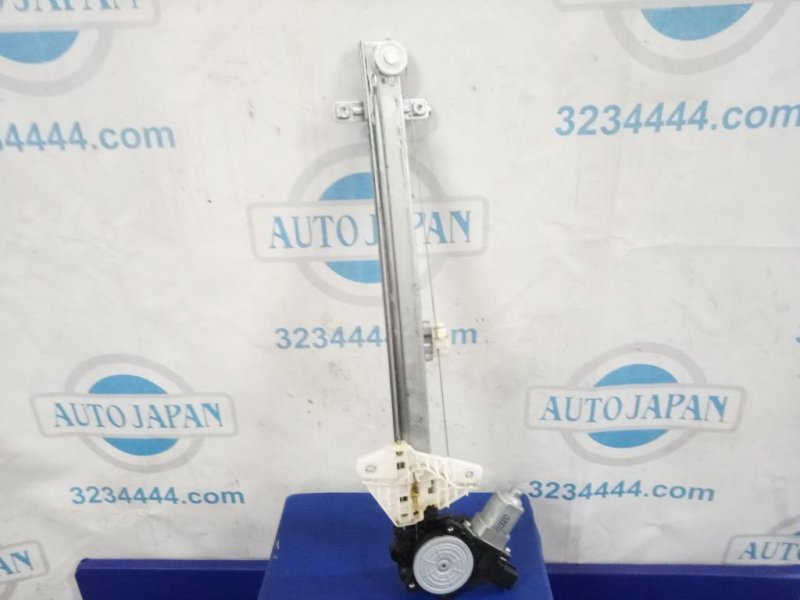 Стеклоподъемник передний правый IMPREZA 11-17