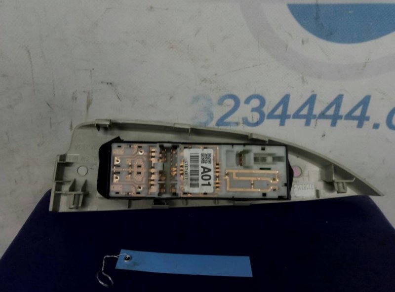 Блок управления стеклоподъемниками передний левый SUBARU OUTBACK 09-14 BR