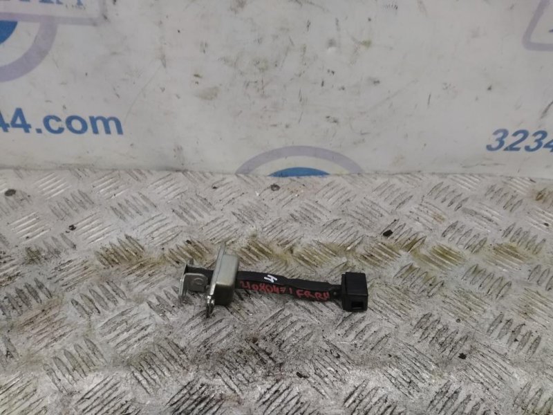 Ограничитель двери передний правый MITSUBISHI GALANT 03-12 5702A134 Б/У