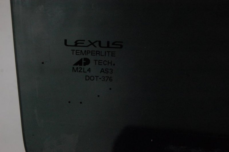 Стекло двери заднее правое LEXUS RX300/330/350/400 03-09