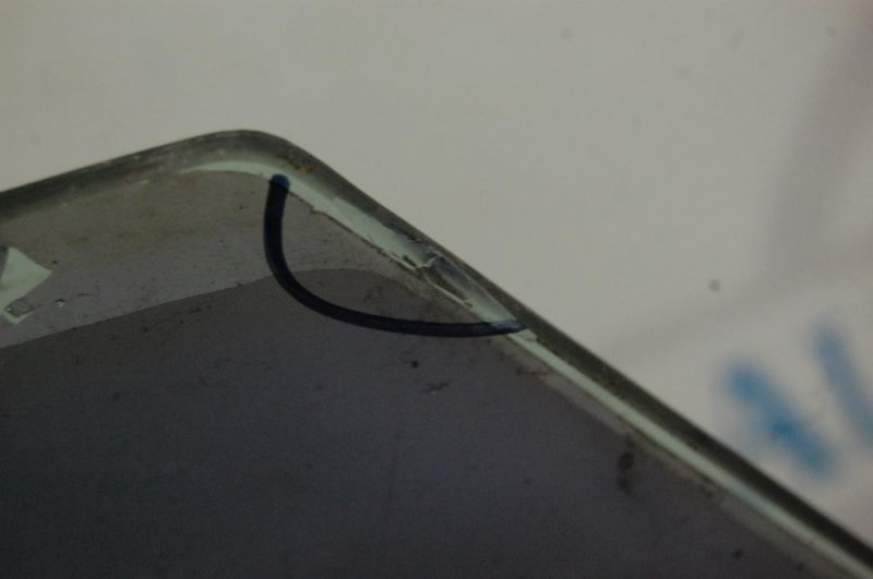 Стекло двери заднее левое INFINITI M35/M45 04-10