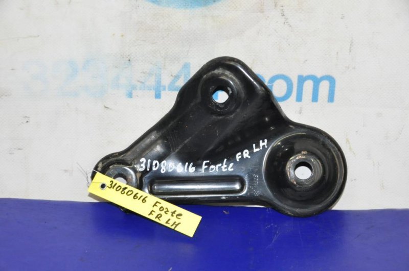 Крепление балки подвески KIA FORTE/CERATO TD 08-13 62476-2H000 Б/У