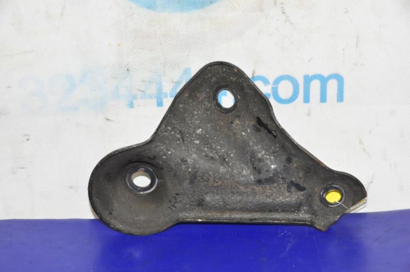 Крепление балки подвески KIA FORTE/CERATO TD 08-13