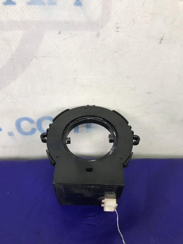 Датчик угла поворота руля RAV4 05-12